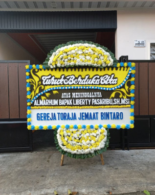 Papan Bunga Duka di Medan Deli