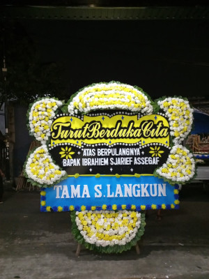 Papan Bunga Duka di Medan Deli